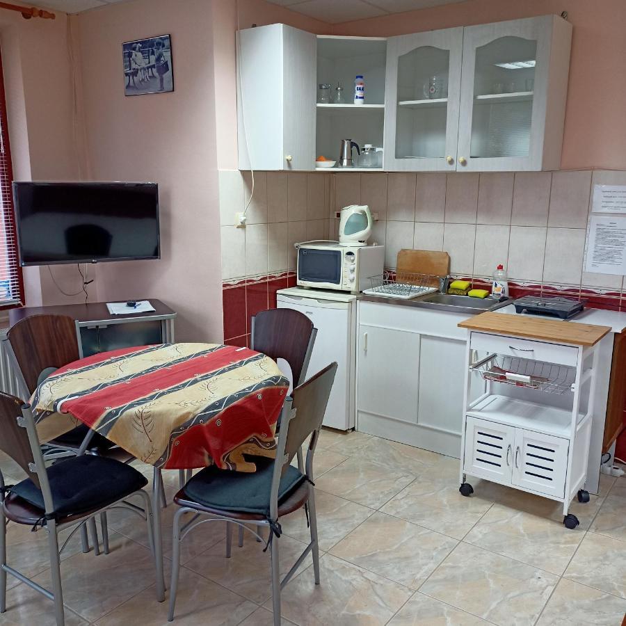 Livia Apartman Bük Exterior foto